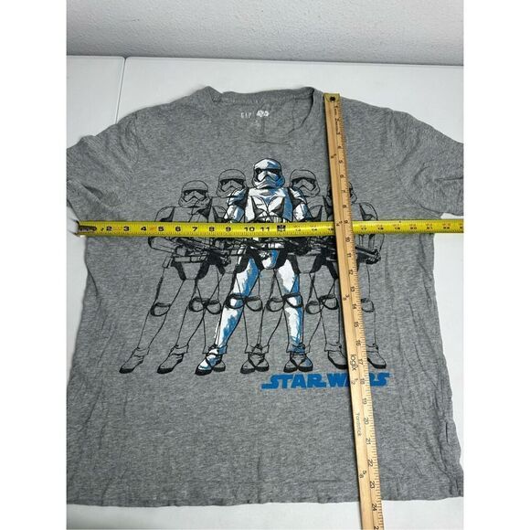 STAR WARS T SHIRT | GAP x STAR WARS COLLAB STORM TROOPER MEDIUM GRAY T SHIRT - Picture 4 of 7